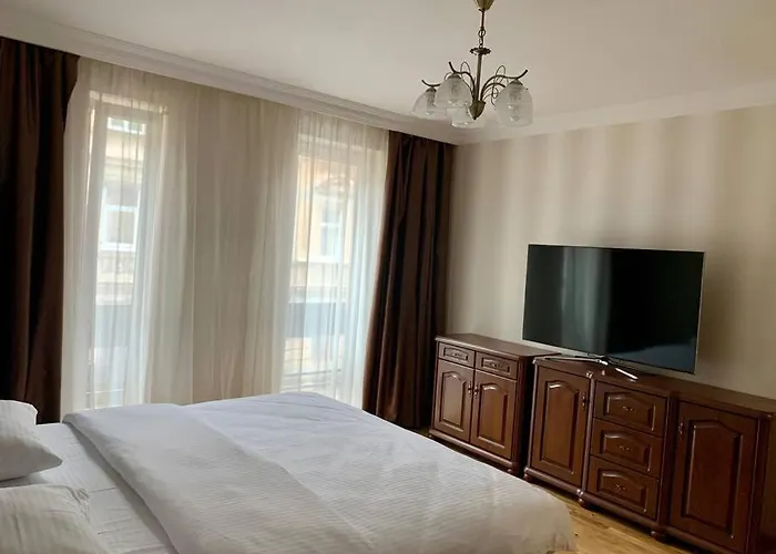 в новобудові *